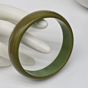 Olive Green Bakelite Bangle Bracelet Tested Nice Pantina
